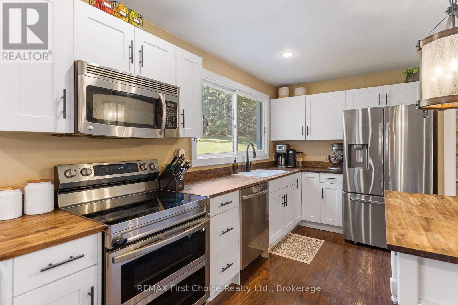 1598 Harstone Road Property Photo 8