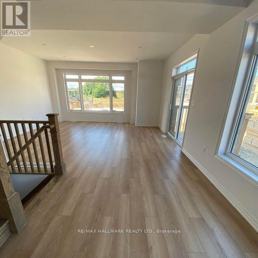 185 Longboat Run W Property Photo 7