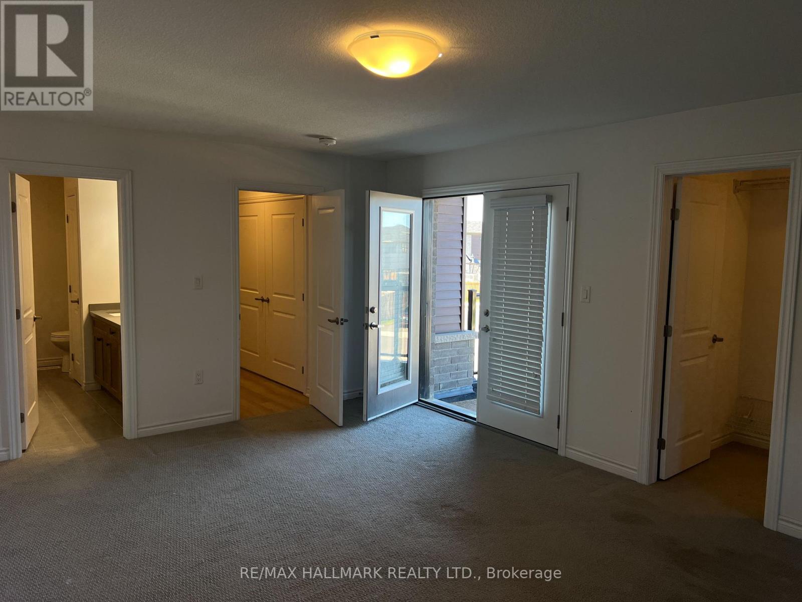 185 Longboat Run W Property Photo 16