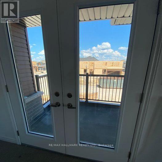 185 Longboat Run W Property Photo 17
