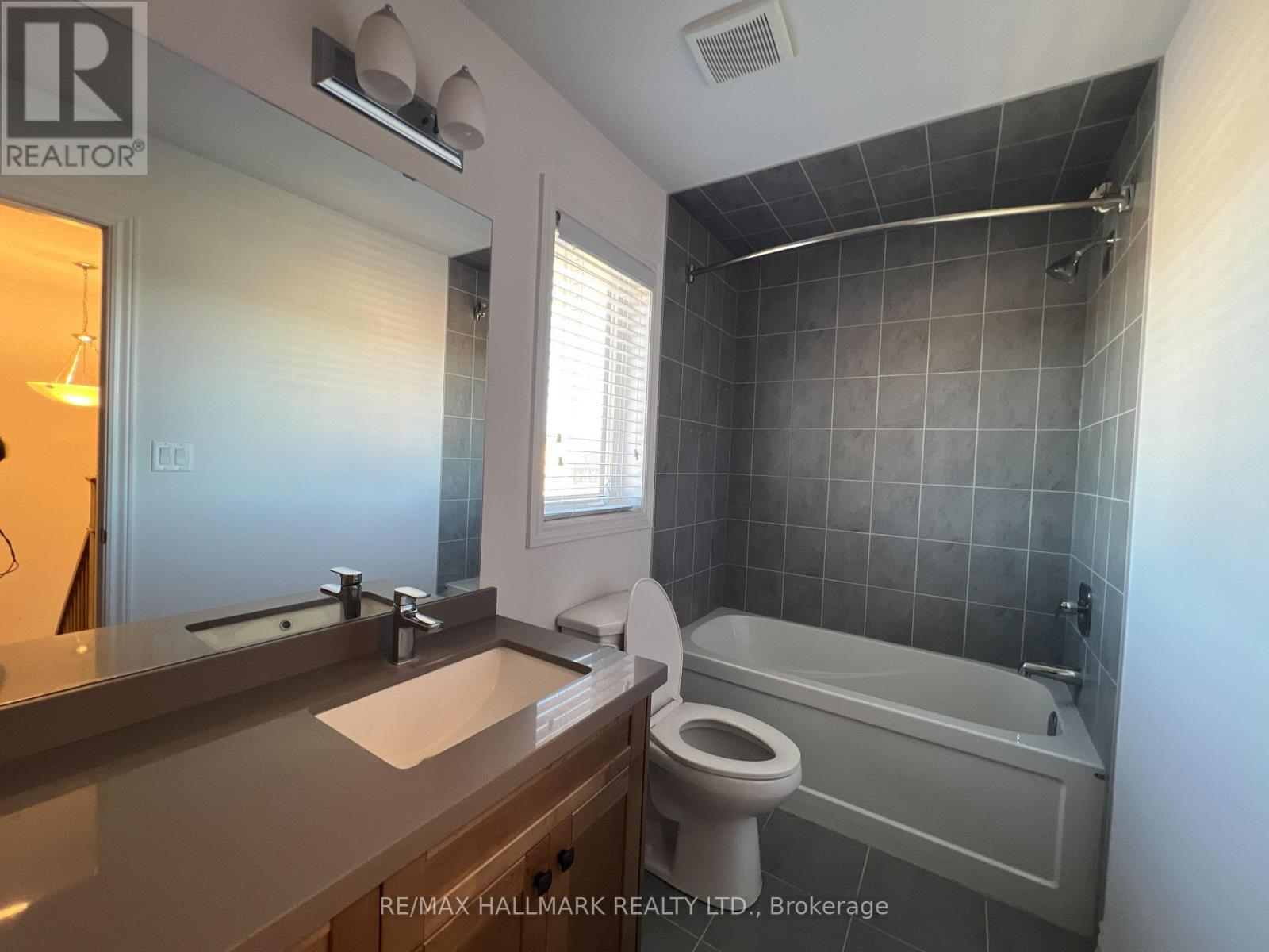 185 Longboat Run W Property Photo 25