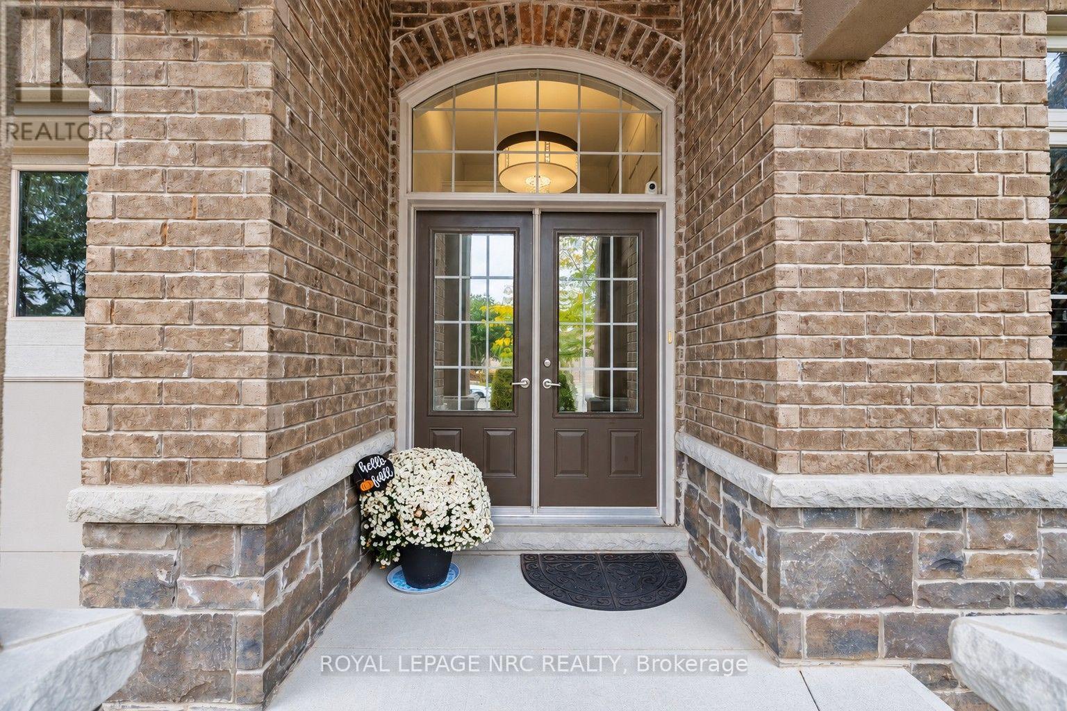 295 Creekside Drive Property Photo 14