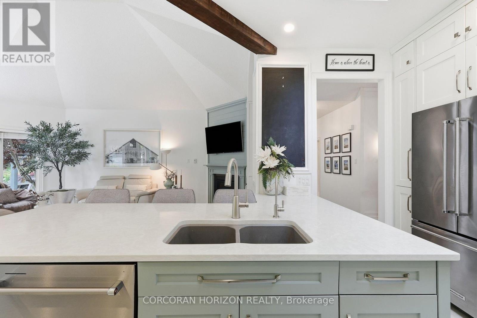 15 Everwood Run Property Photo 11