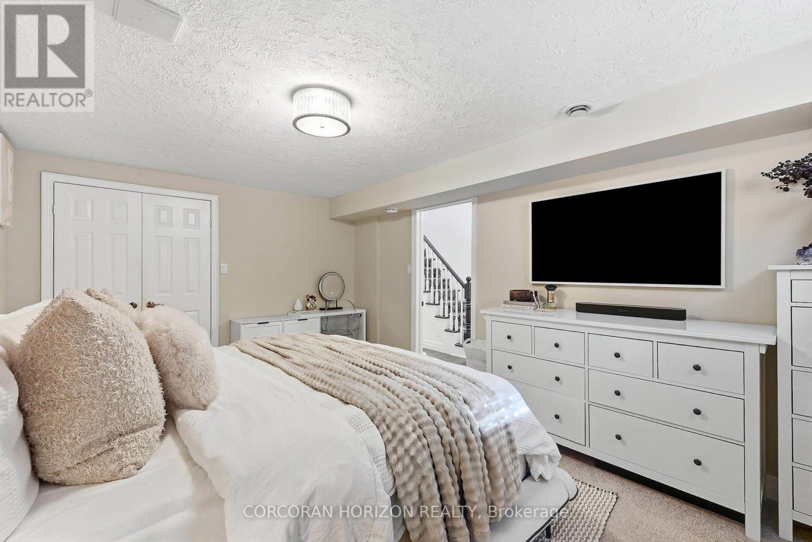 15 Everwood Run Property Photo 33
