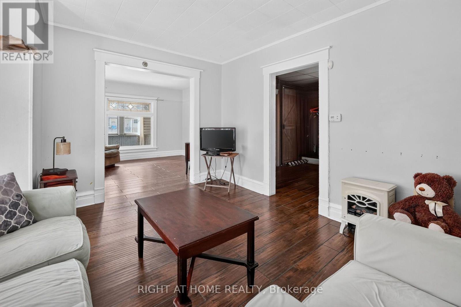 4919 Huron Street Property Photo 10