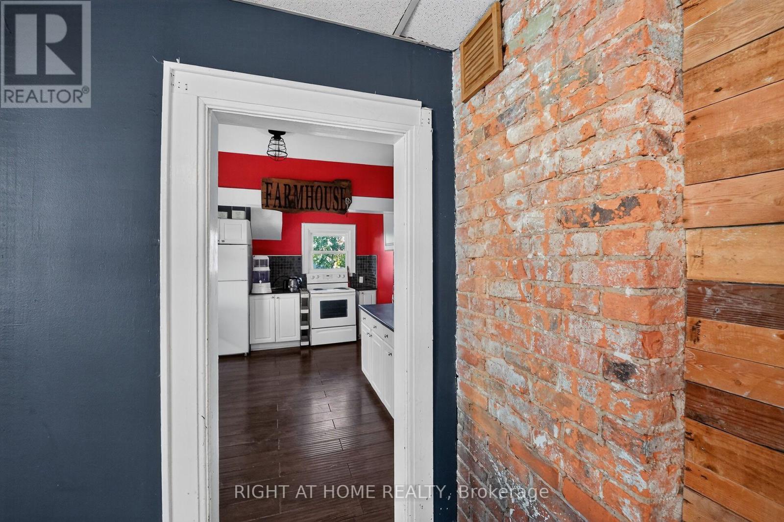 4919 Huron Street Property Photo 13