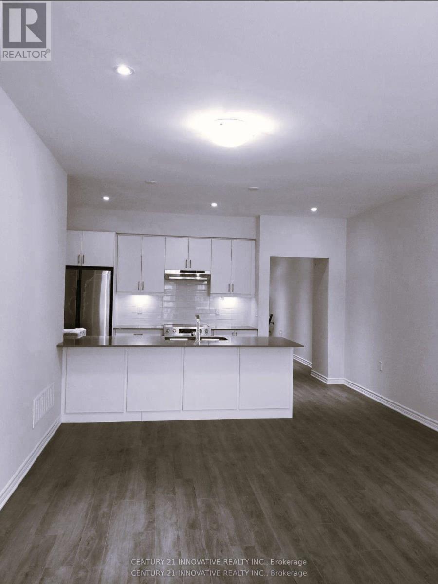 35 - 17 Lakewood Crescent S Property Photo 5