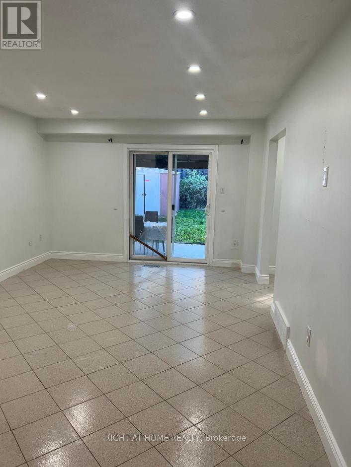 27 Wingfield Place E Property Photo 13