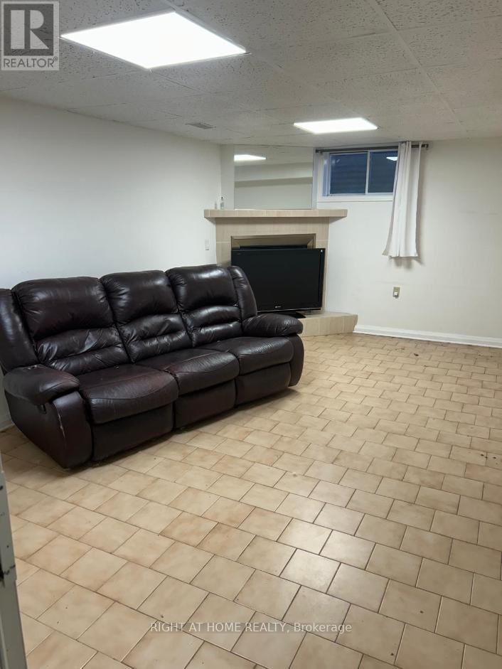 27 Wingfield Place E Property Photo 33