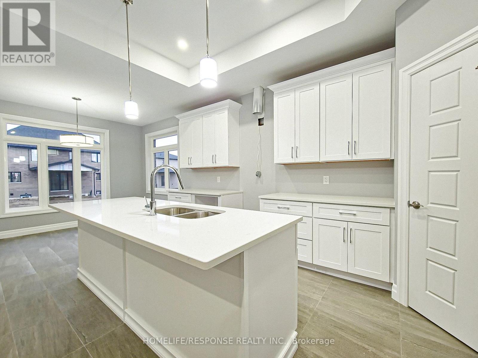 19 Tracy Drive Property Photo 8