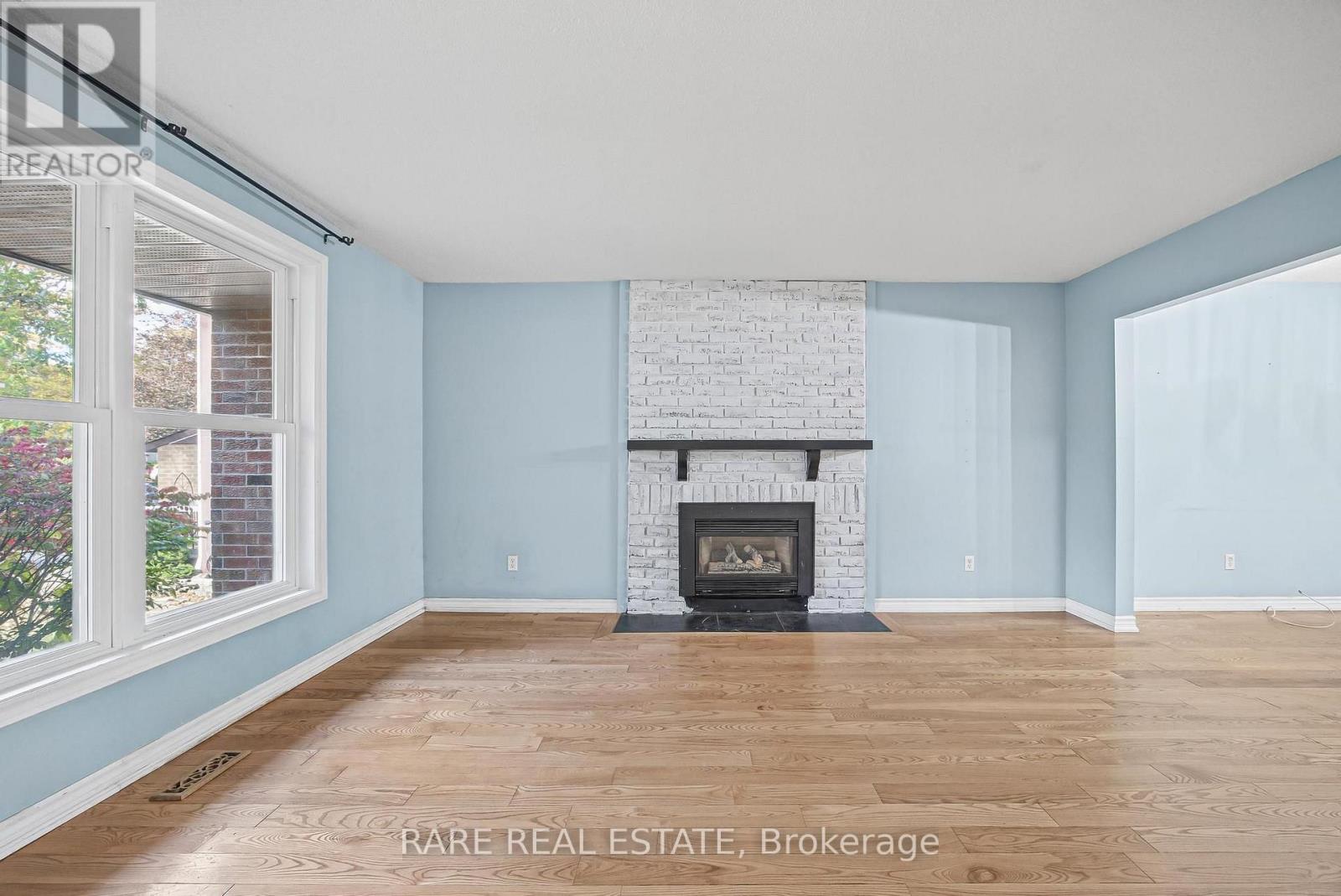 17 Glaceport Avenue Property Photo 2
