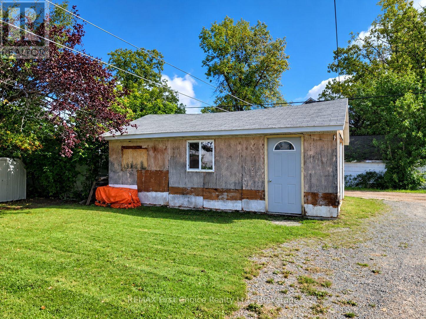 216 Second Street Street Property Photo 15