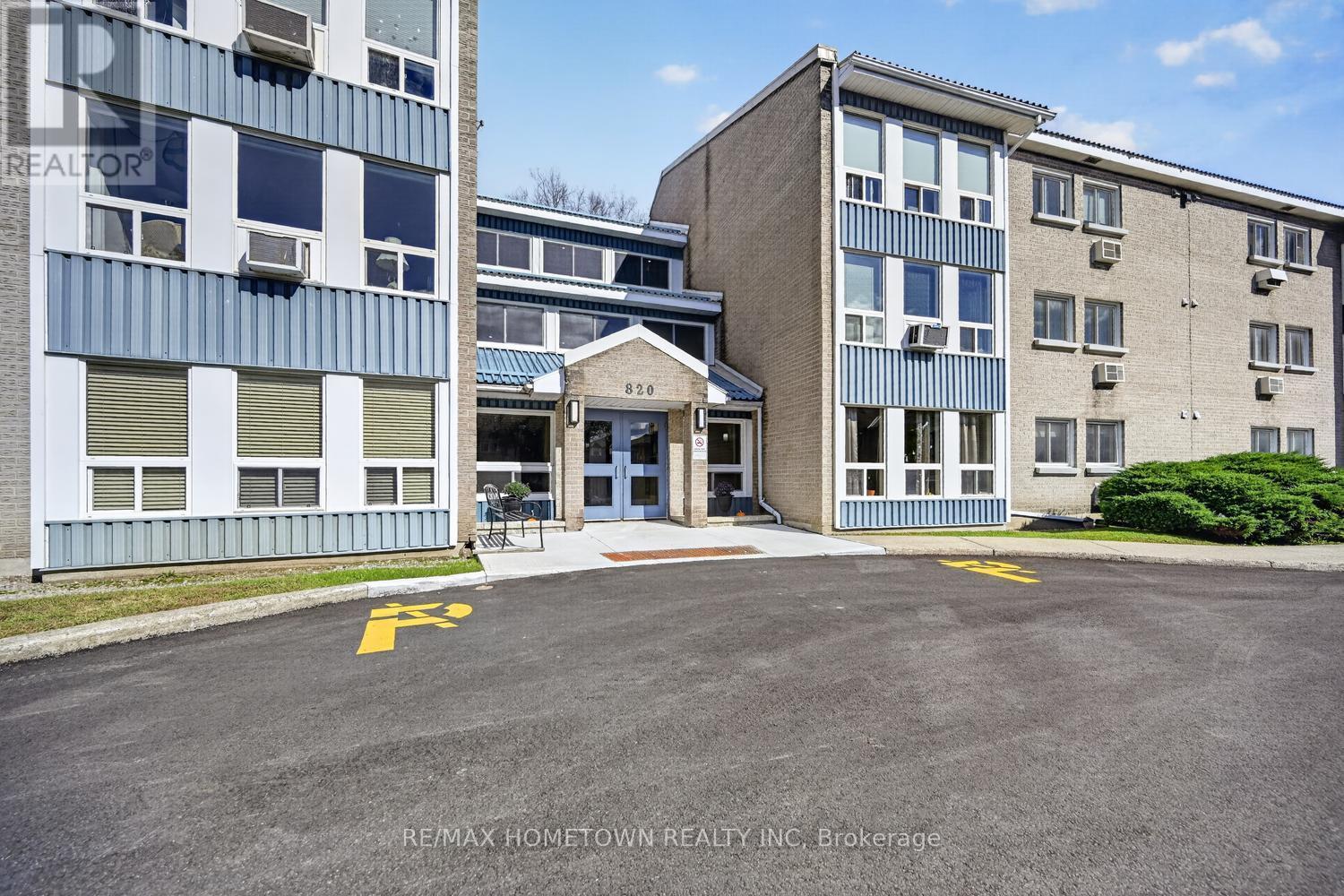 209 - 820 Laurier Boulevard Property Photo 1