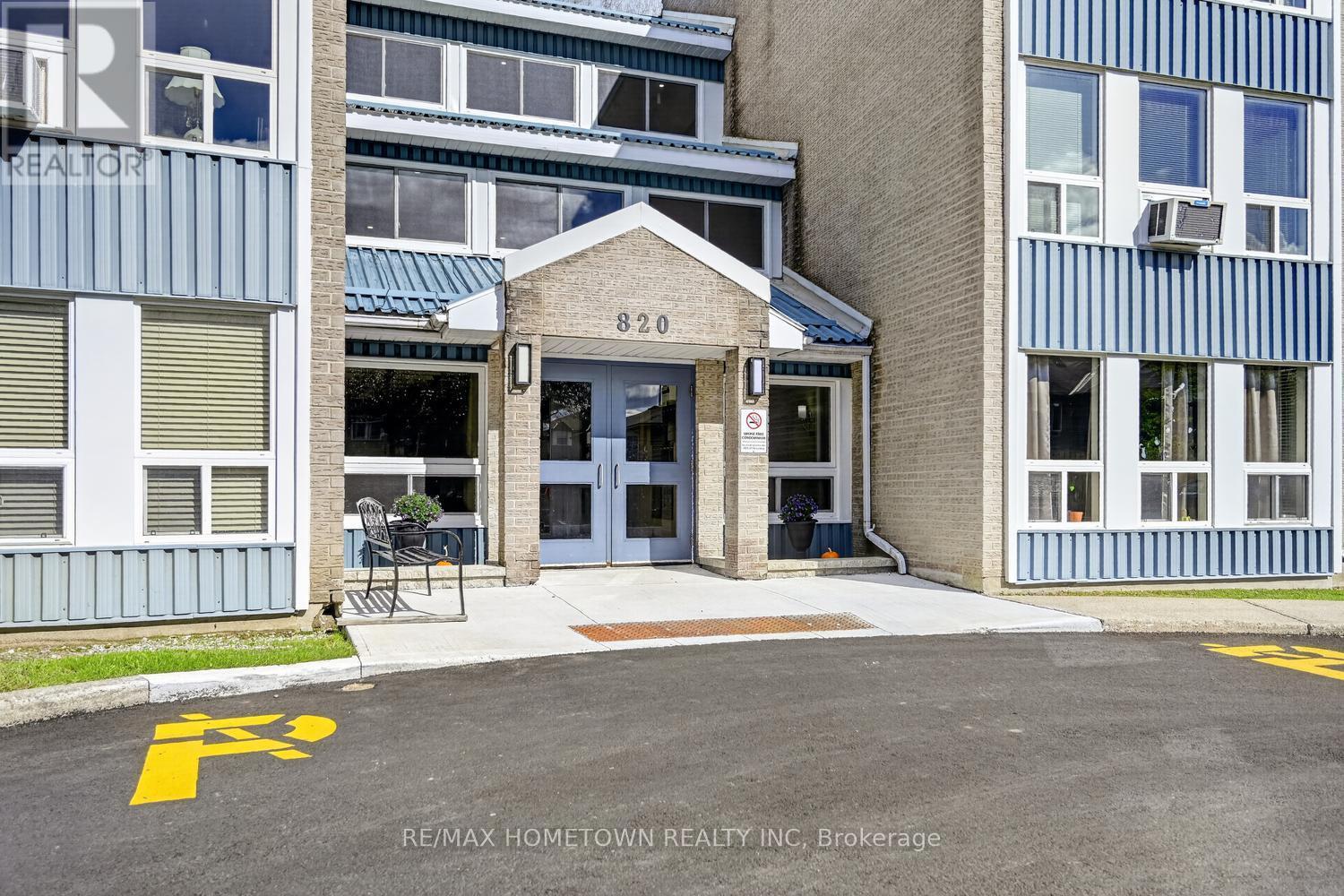 209 - 820 Laurier Boulevard Property Photo 3