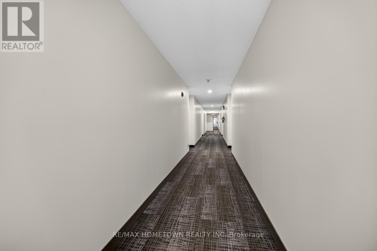 209 - 820 Laurier Boulevard Property Photo 6