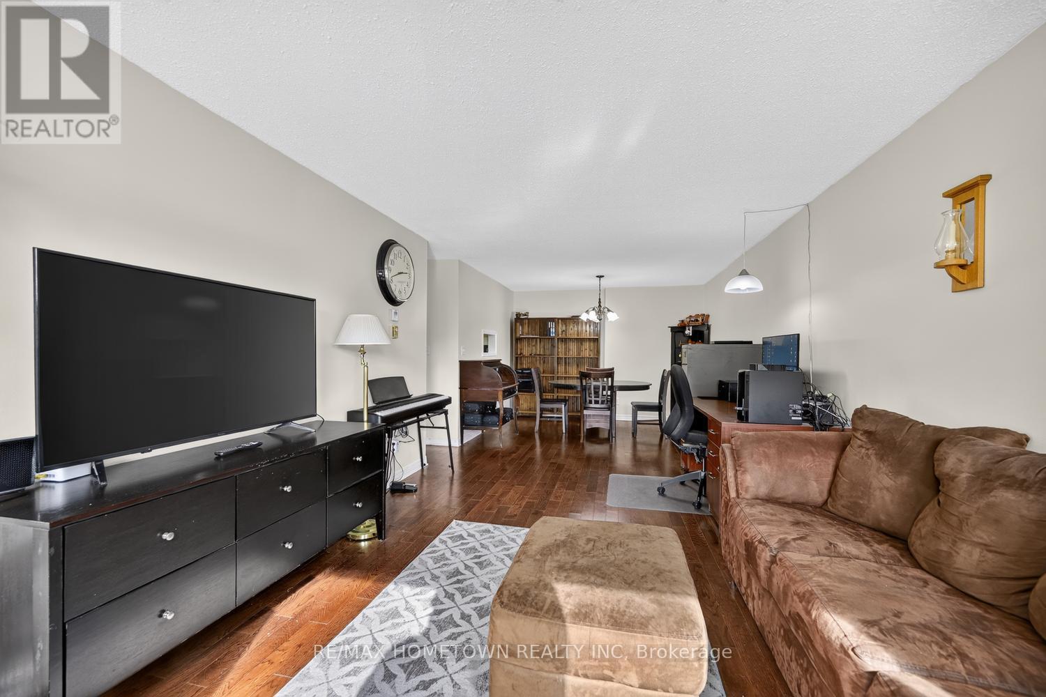 209 - 820 Laurier Boulevard Property Photo 12