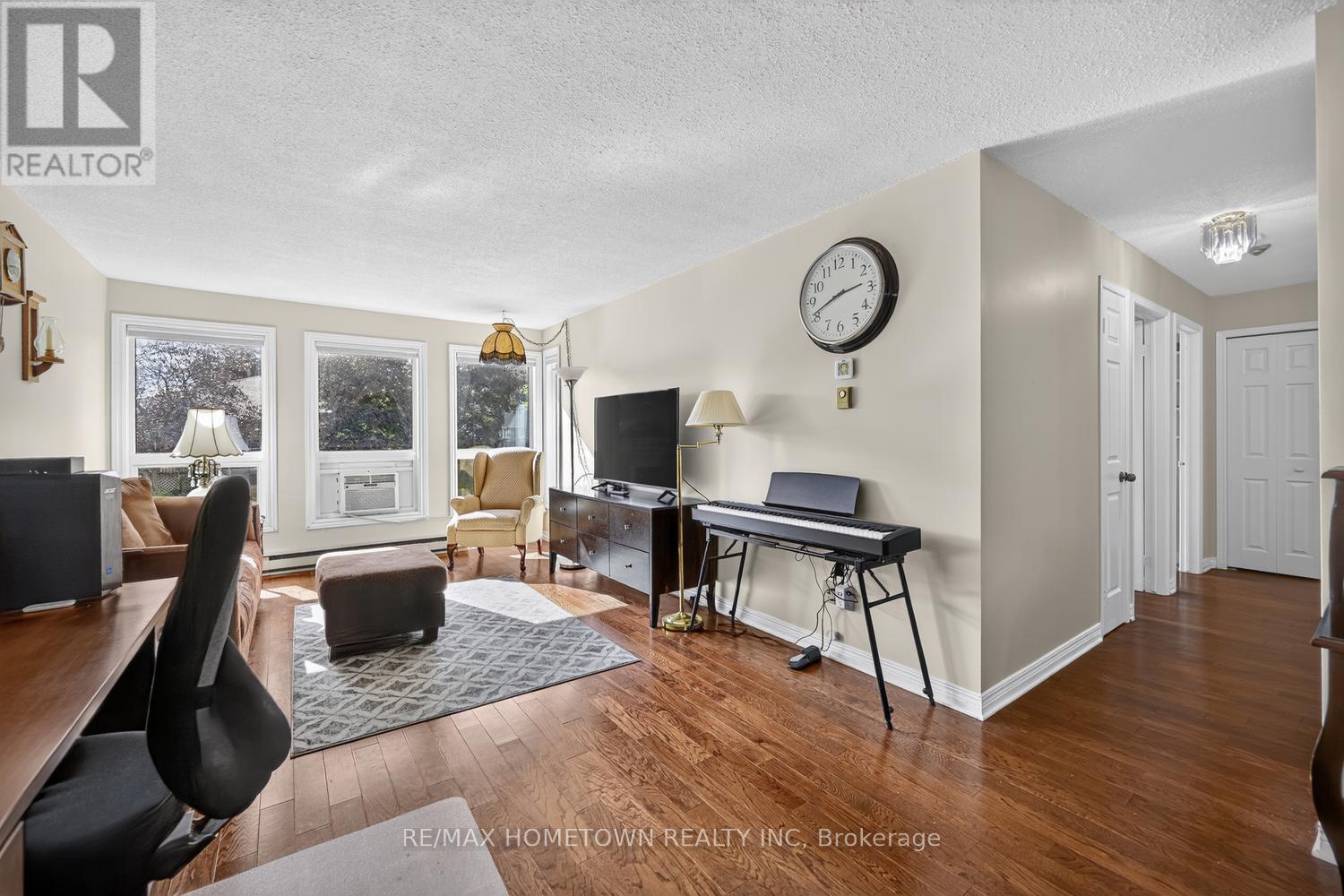 209 - 820 Laurier Boulevard Property Photo 14