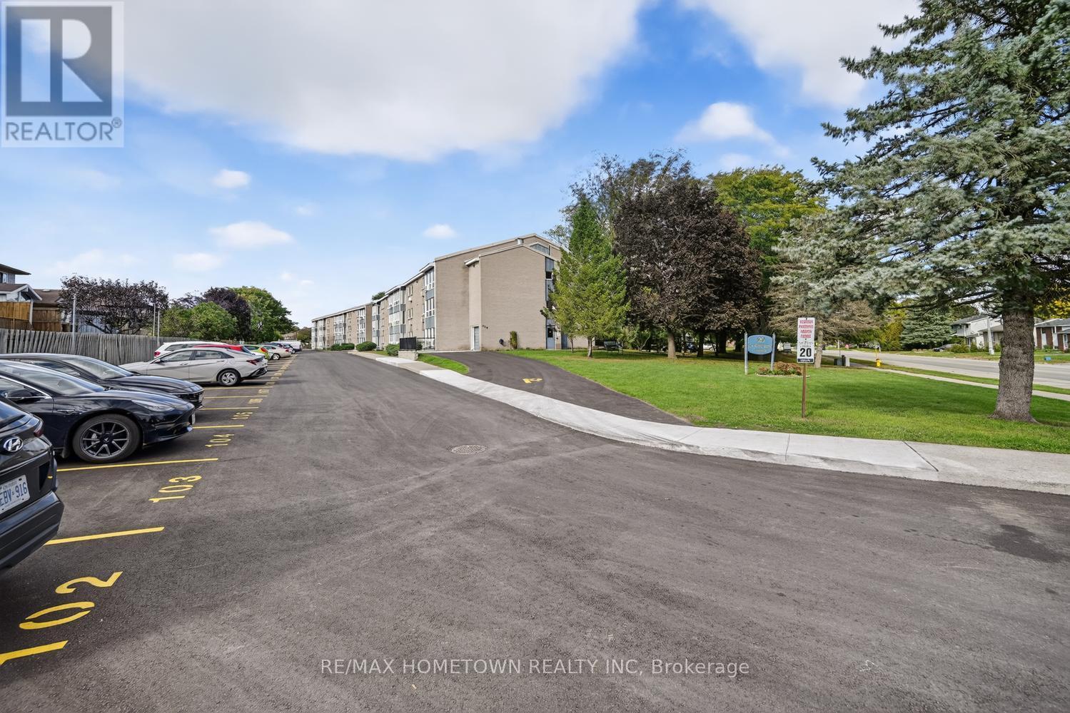 209 - 820 Laurier Boulevard Property Photo 27