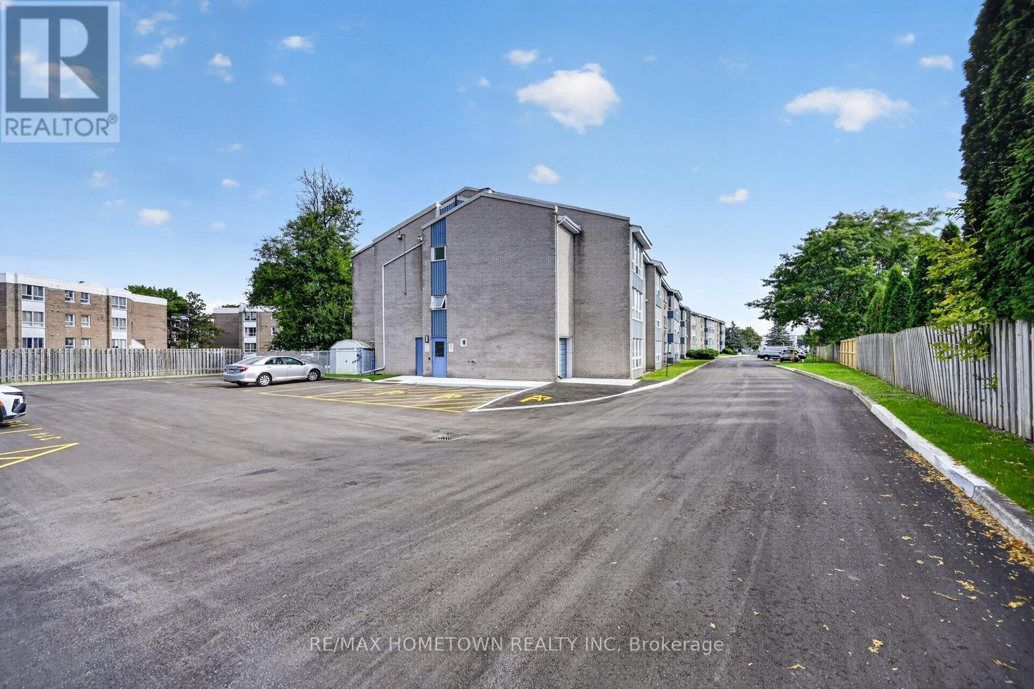 209 - 820 Laurier Boulevard Property Photo 34