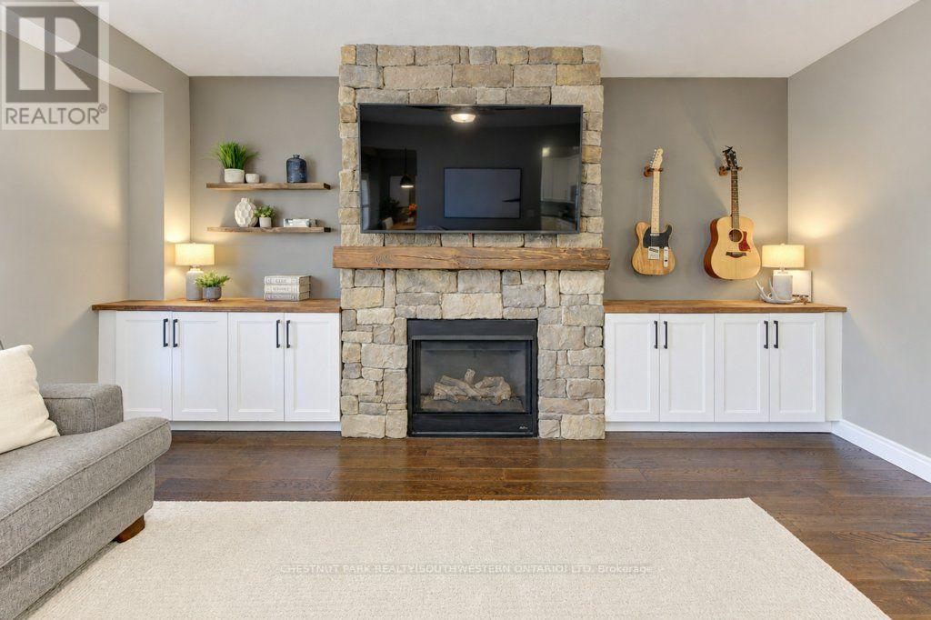 31 Elmbank Trail Property Photo 16