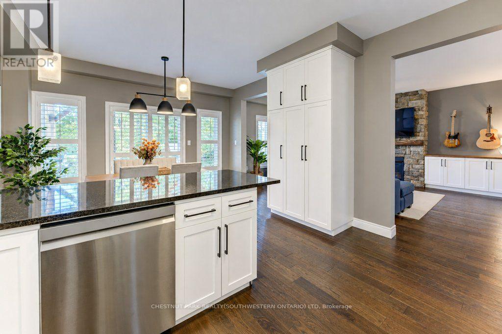 31 Elmbank Trail Property Photo 21