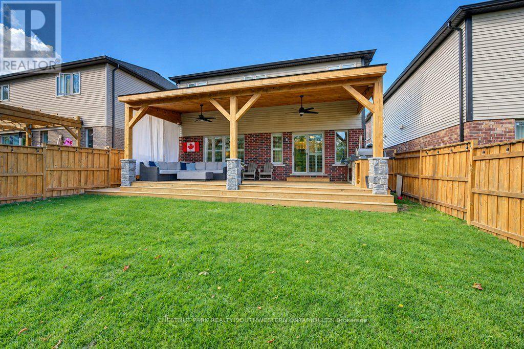 31 Elmbank Trail Property Photo 45