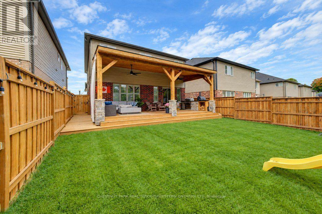31 Elmbank Trail Property Photo 46