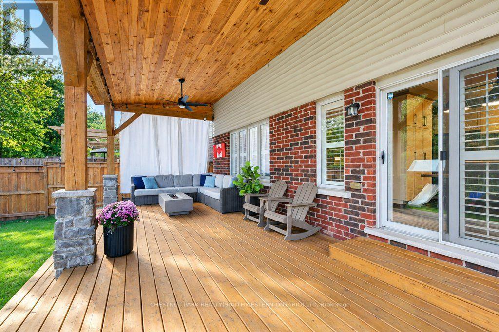 31 Elmbank Trail Property Photo 48