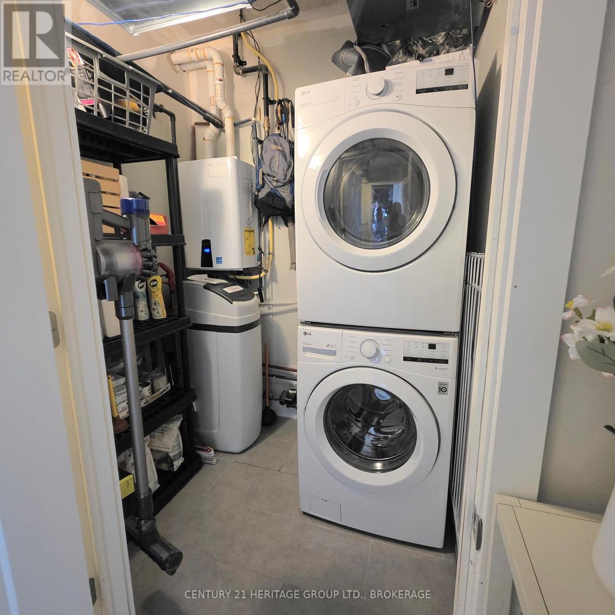 409 - 130 Water Street Property Photo 29