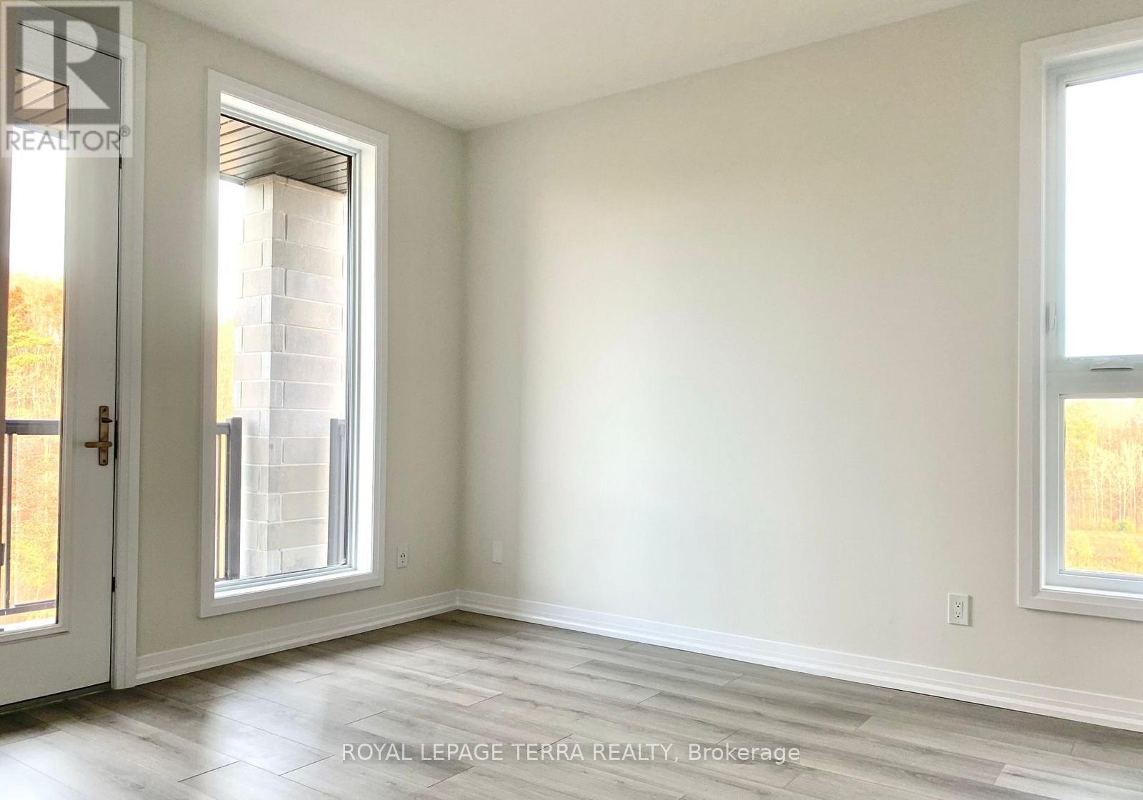 38 - 261 Woodbine Avenue Property Photo 7