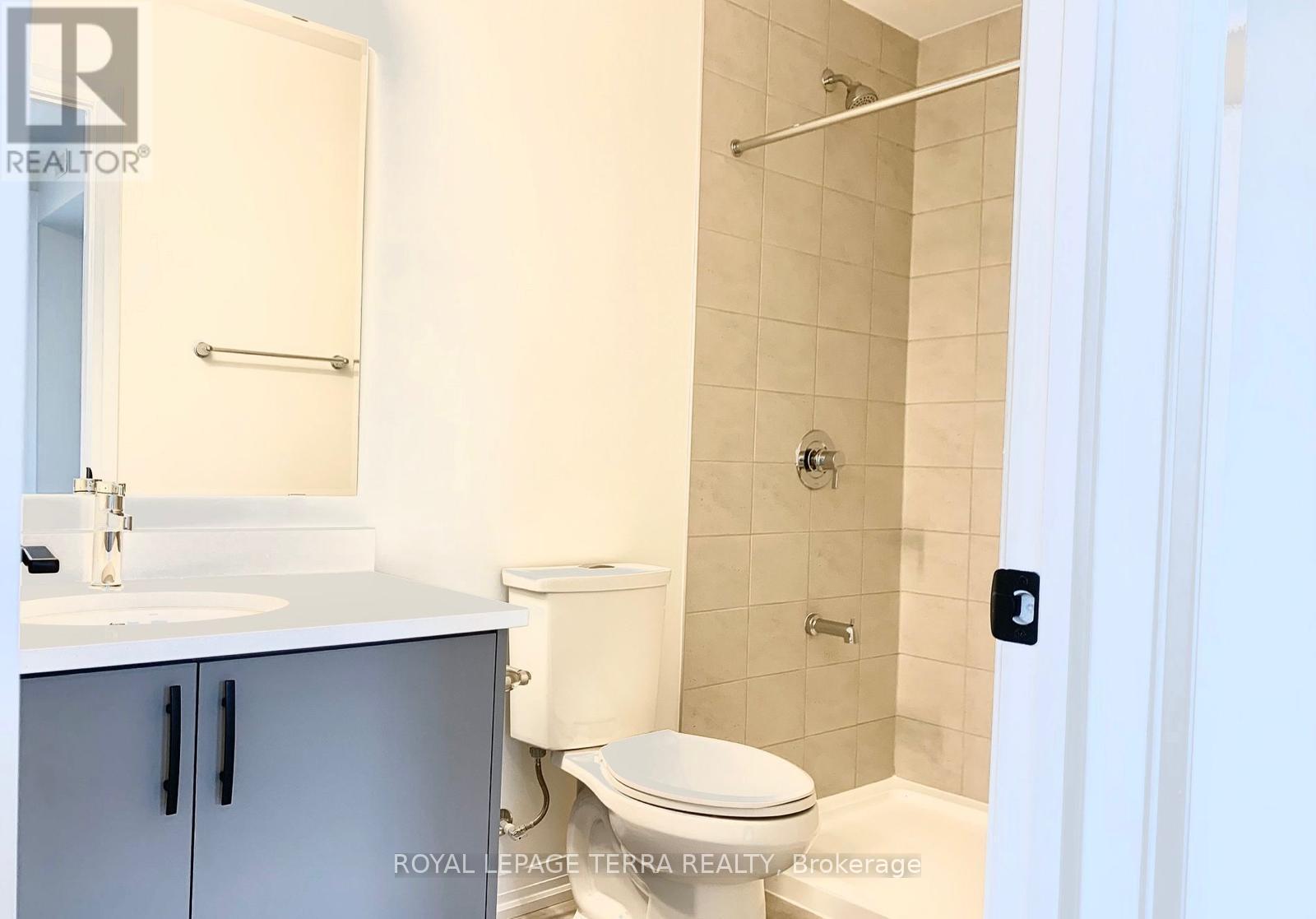 38 - 261 Woodbine Avenue Property Photo 9
