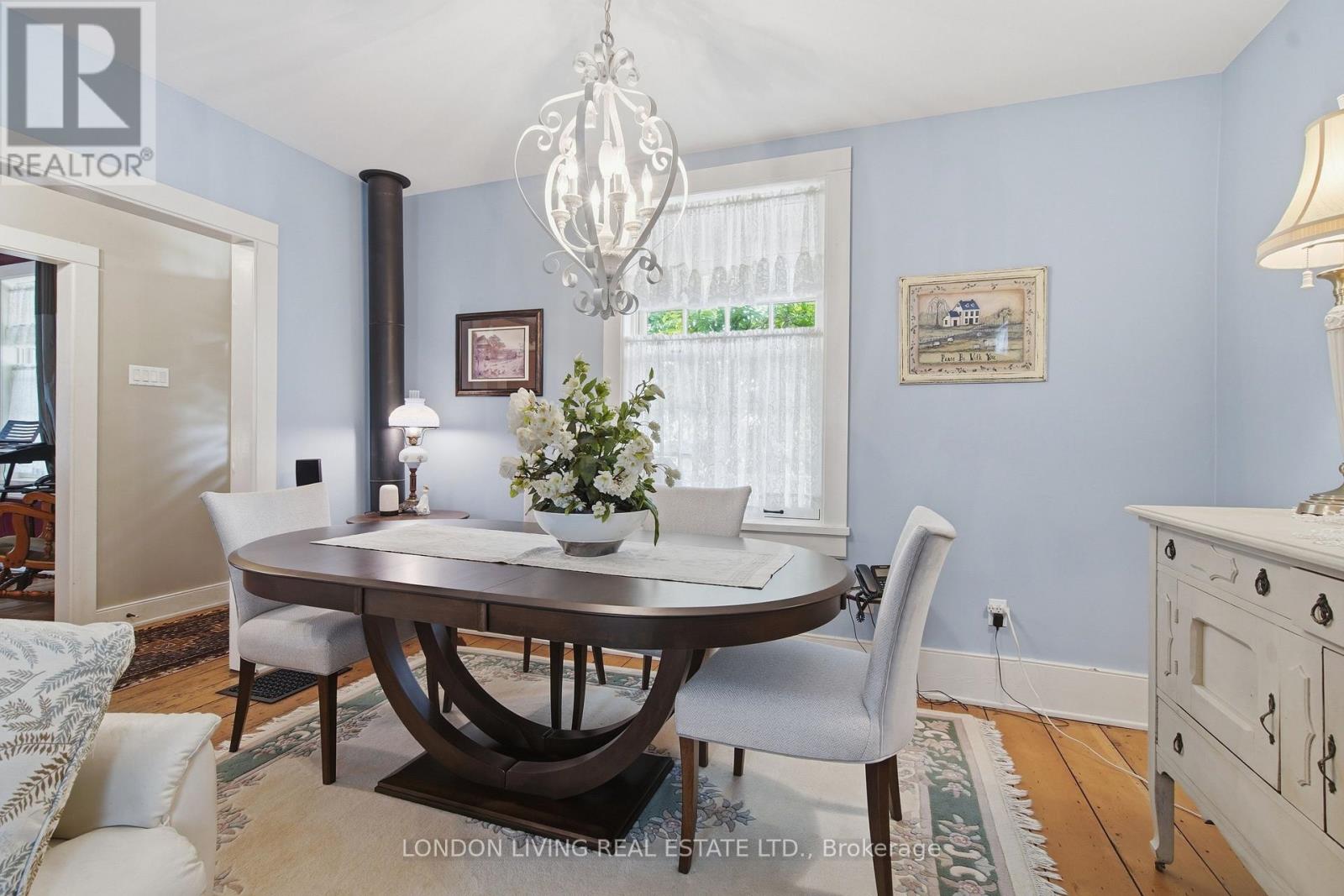 24 Centre Street Property Photo 6