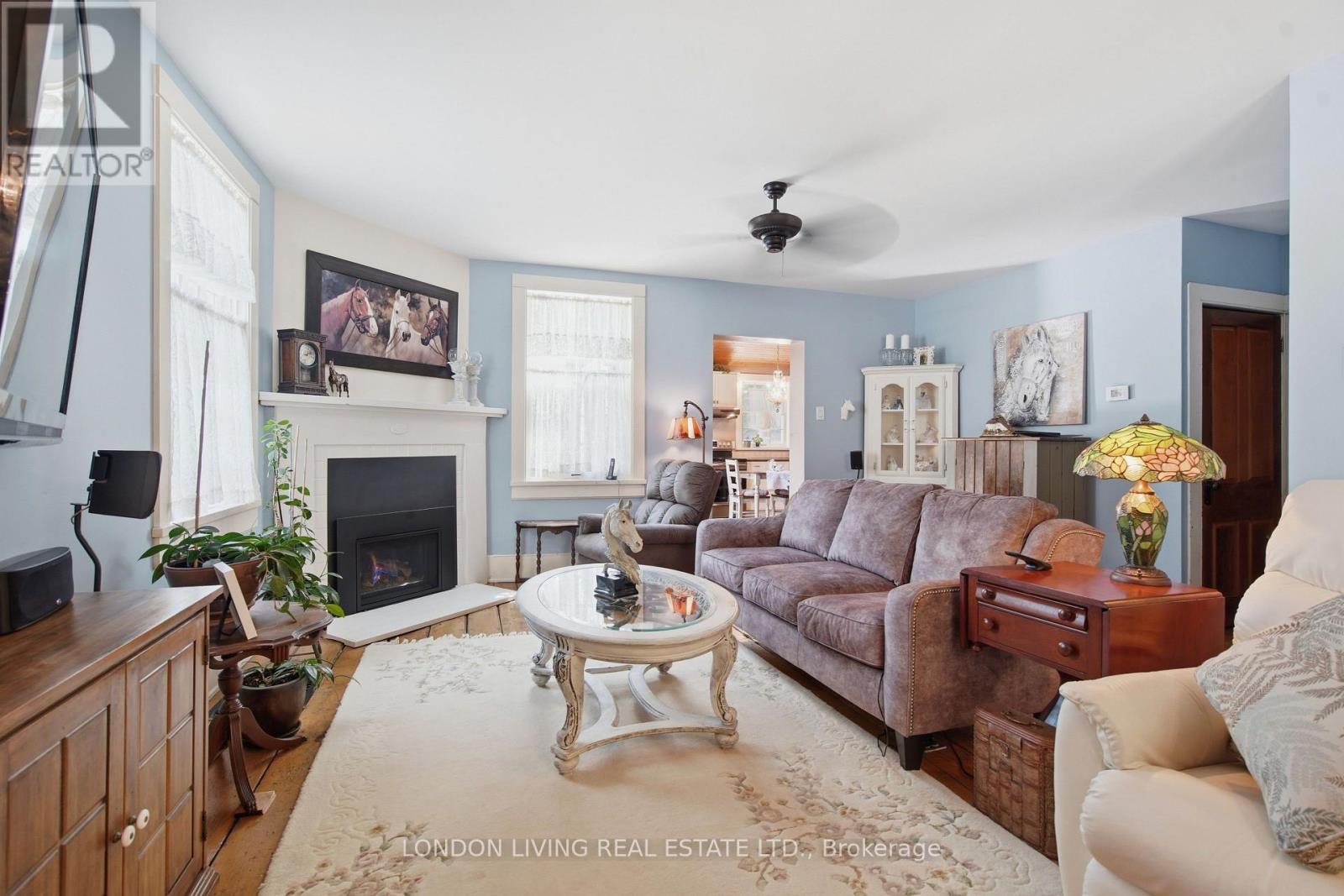 24 Centre Street Property Photo 7