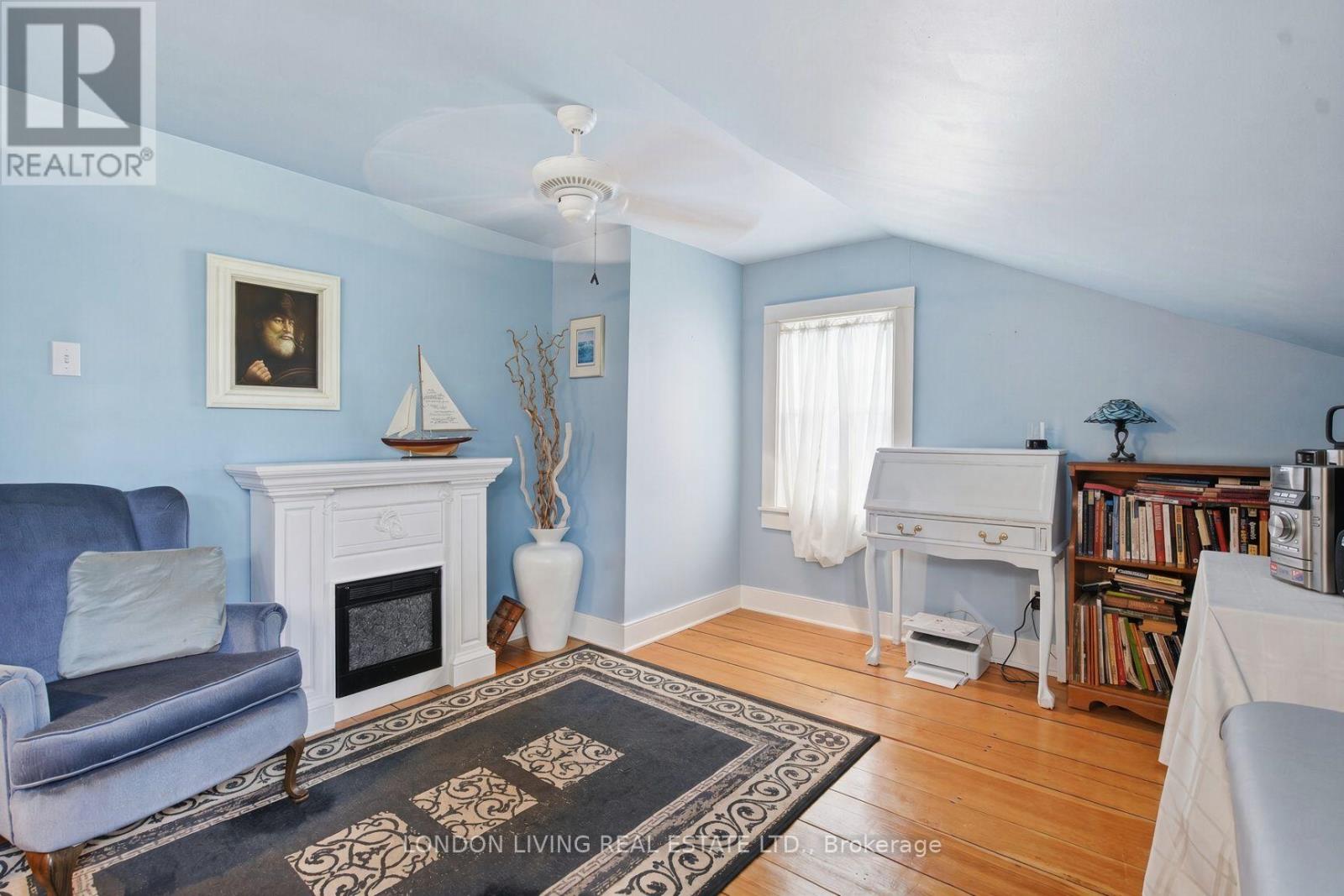 24 Centre Street Property Photo 20