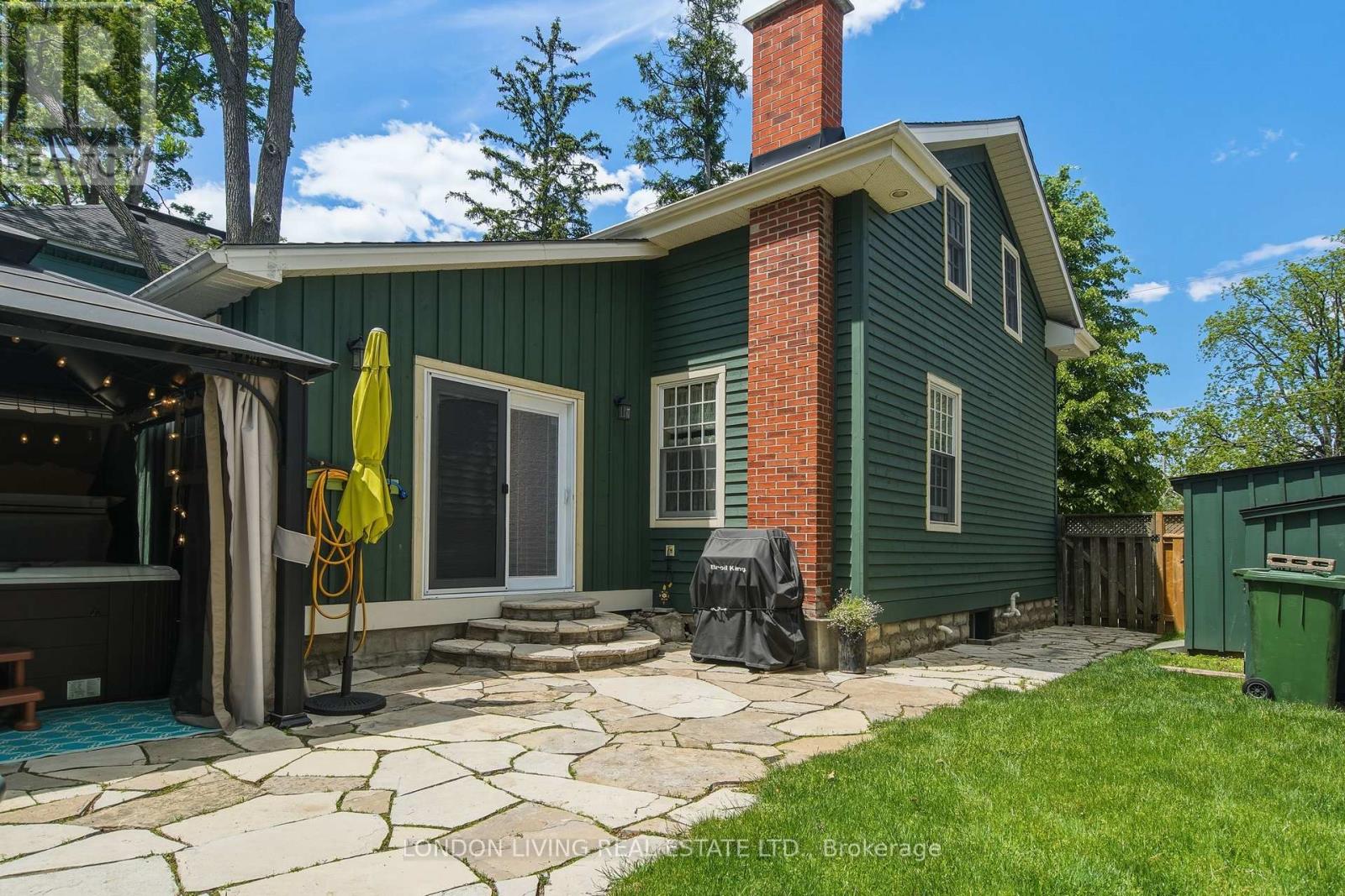 24 Centre Street Property Photo 25