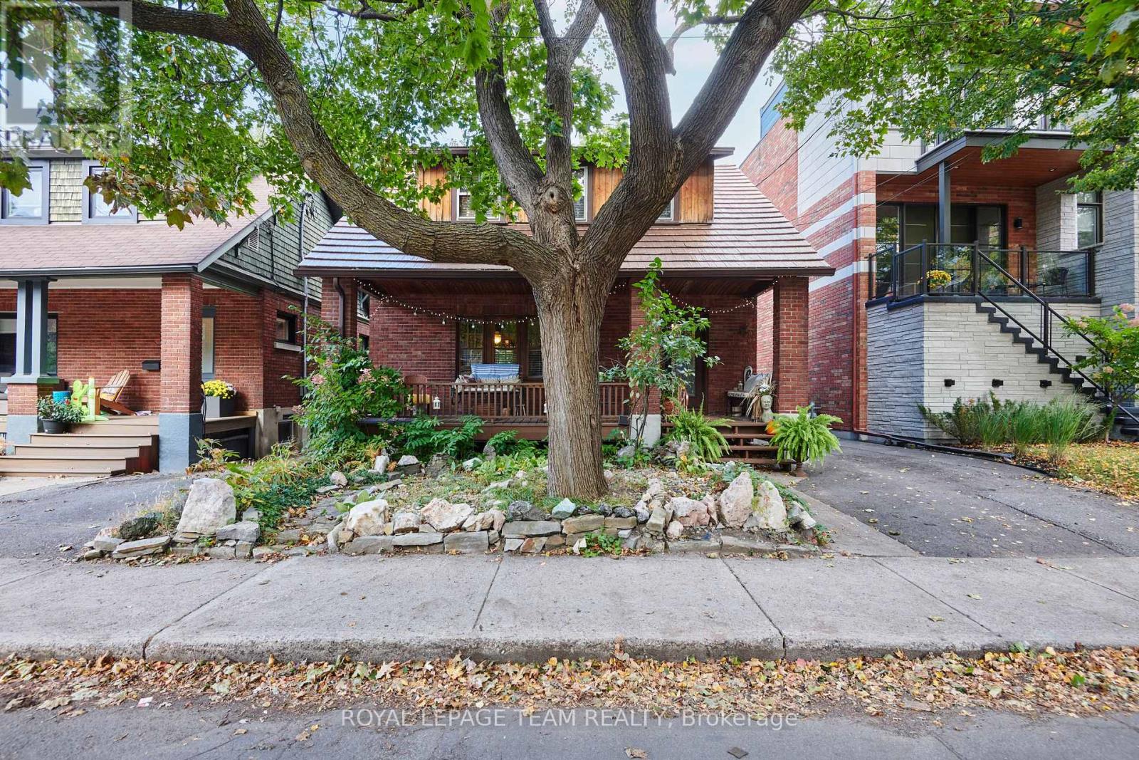 7 Thornton Avenue Property Photo 1