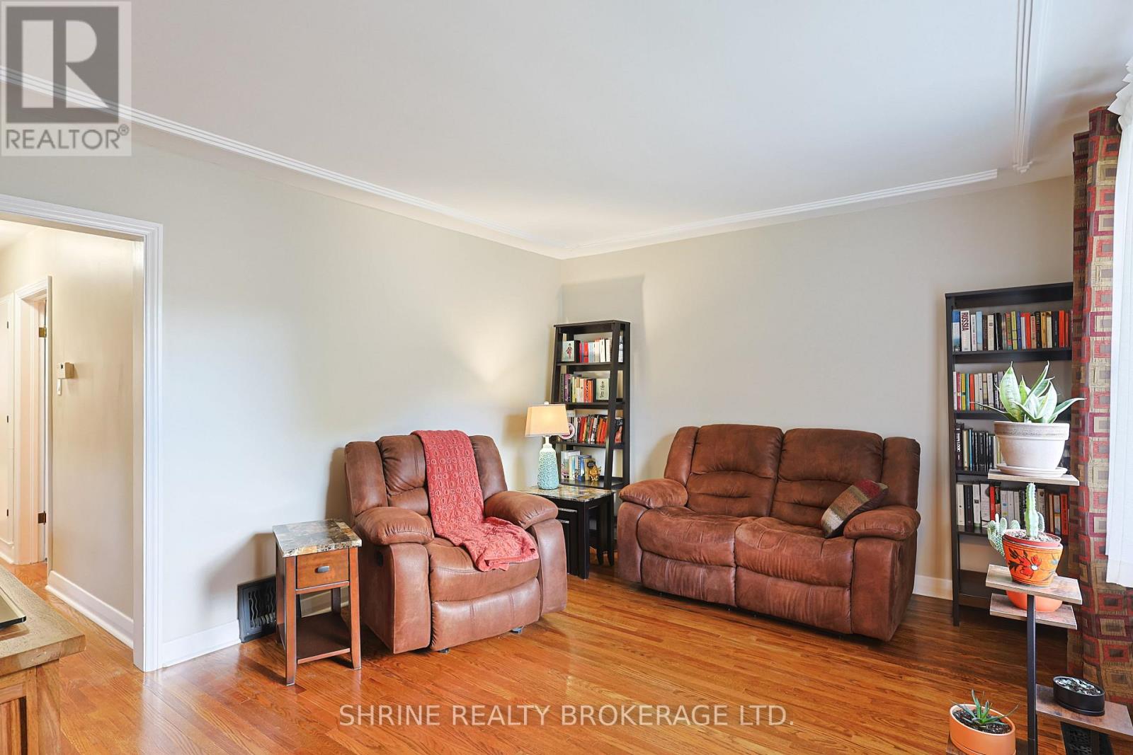 227 Sterling Street Property Photo 7
