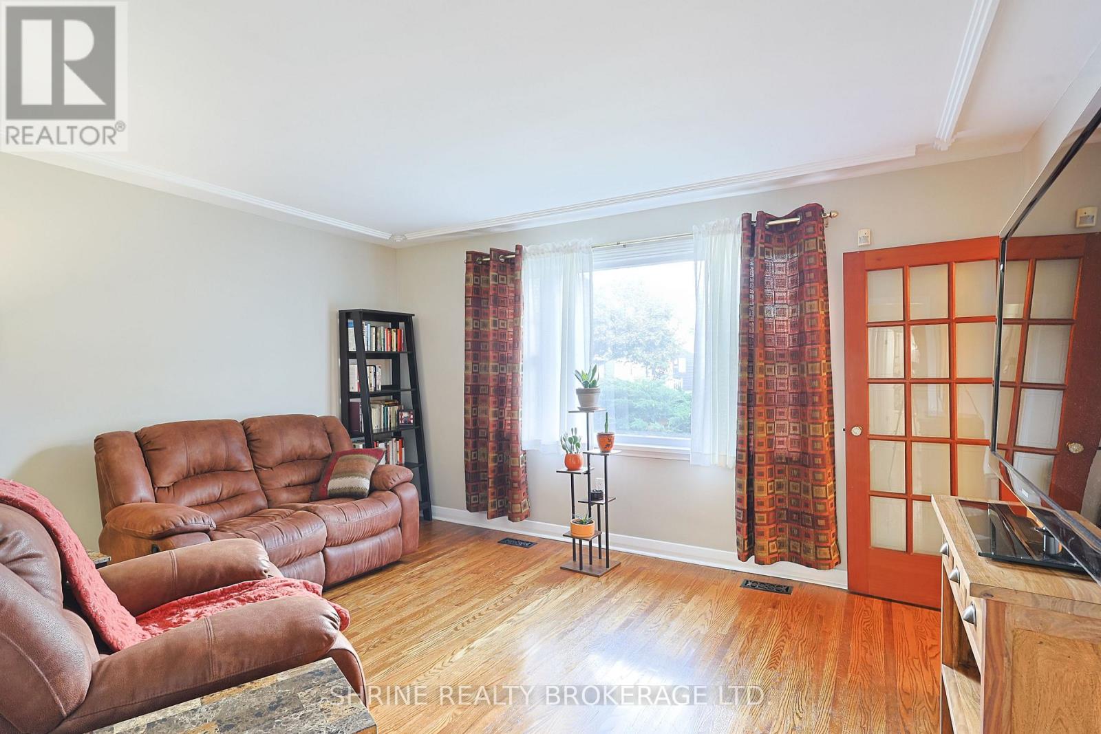 227 Sterling Street Property Photo 8