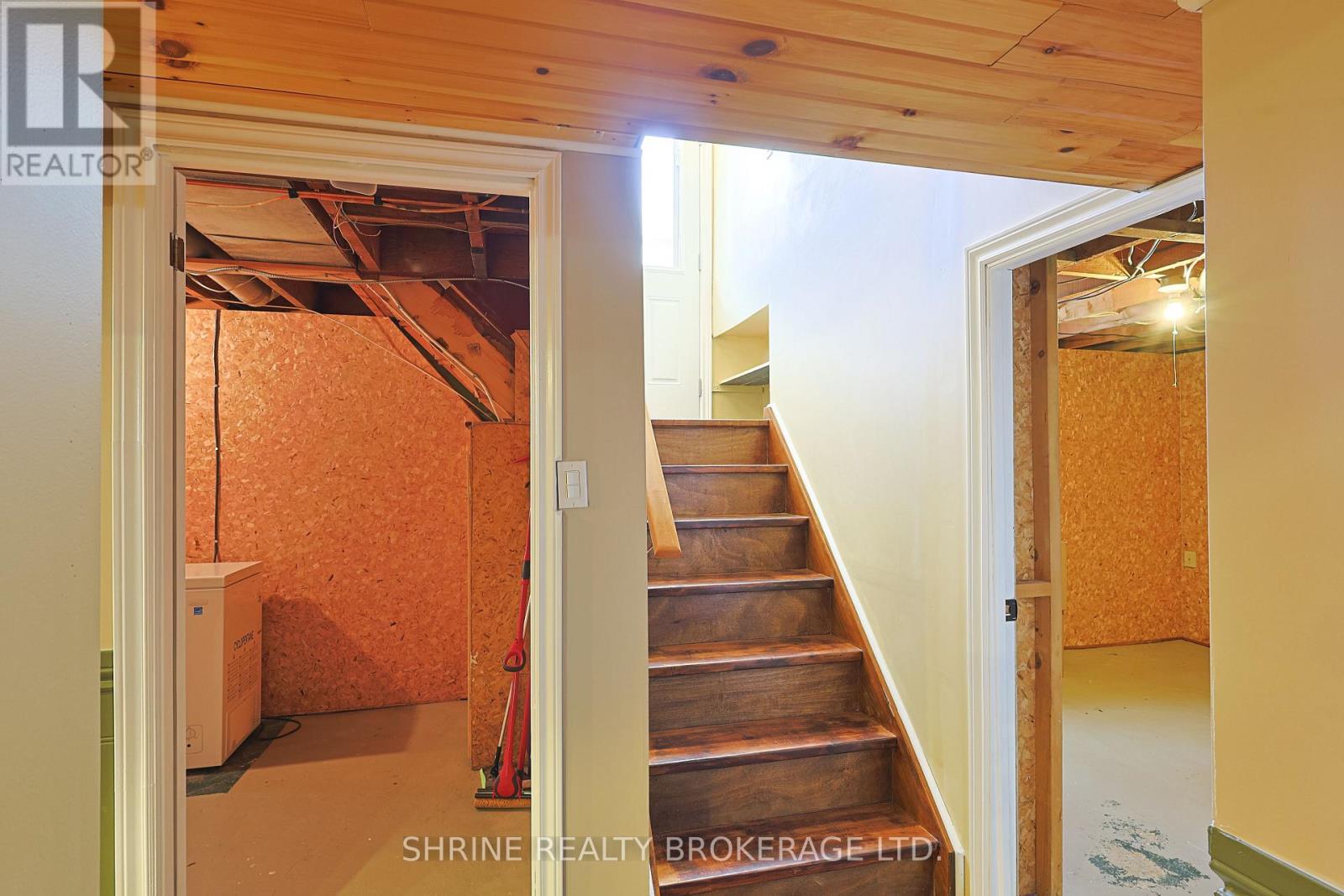 227 Sterling Street Property Photo 28