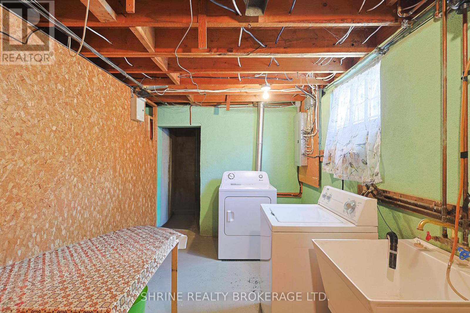227 Sterling Street Property Photo 29