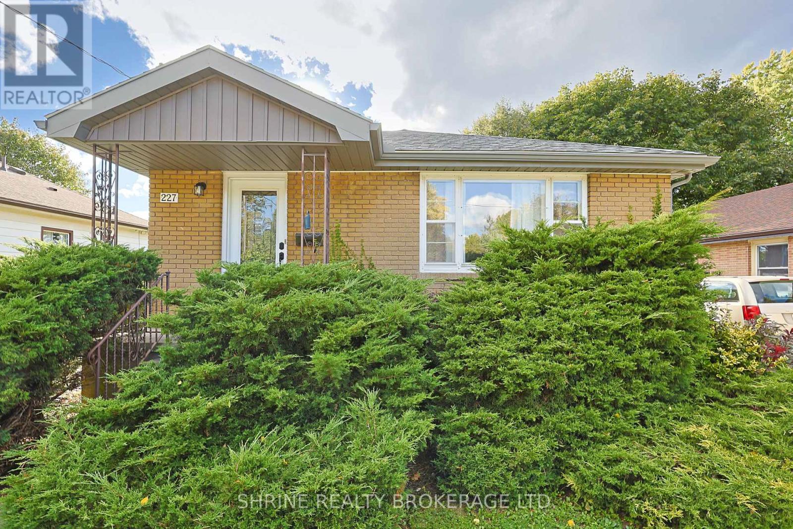 227 Sterling Street Property Photo 32