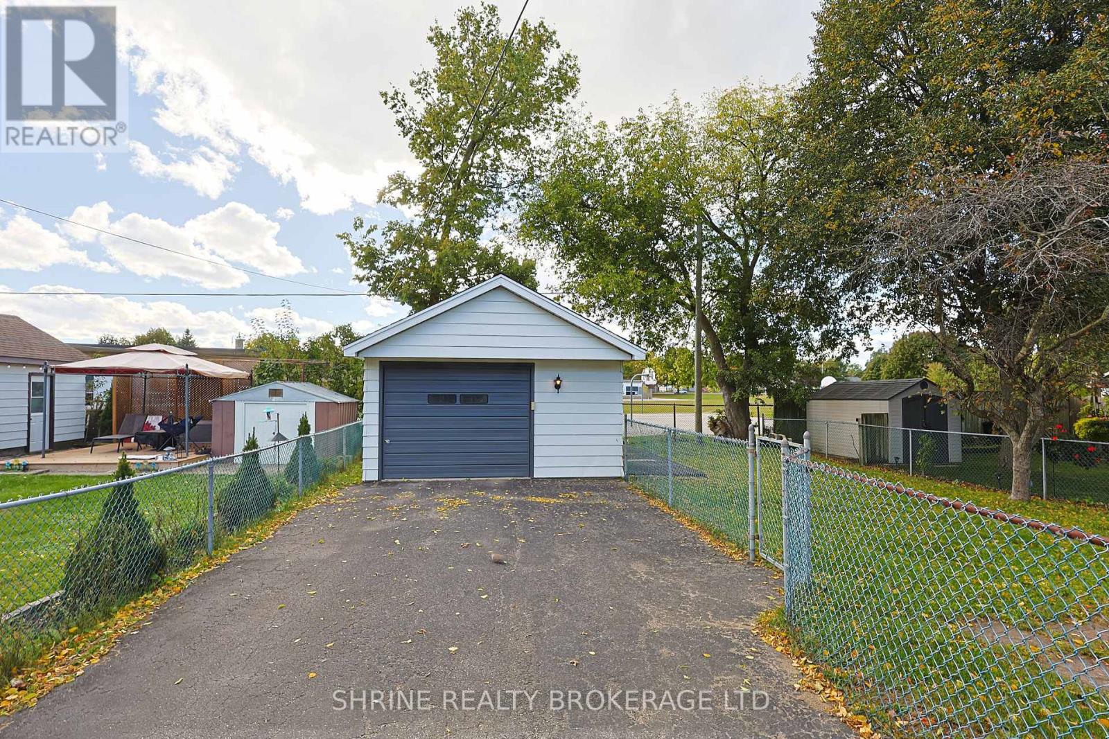 227 Sterling Street Property Photo 40
