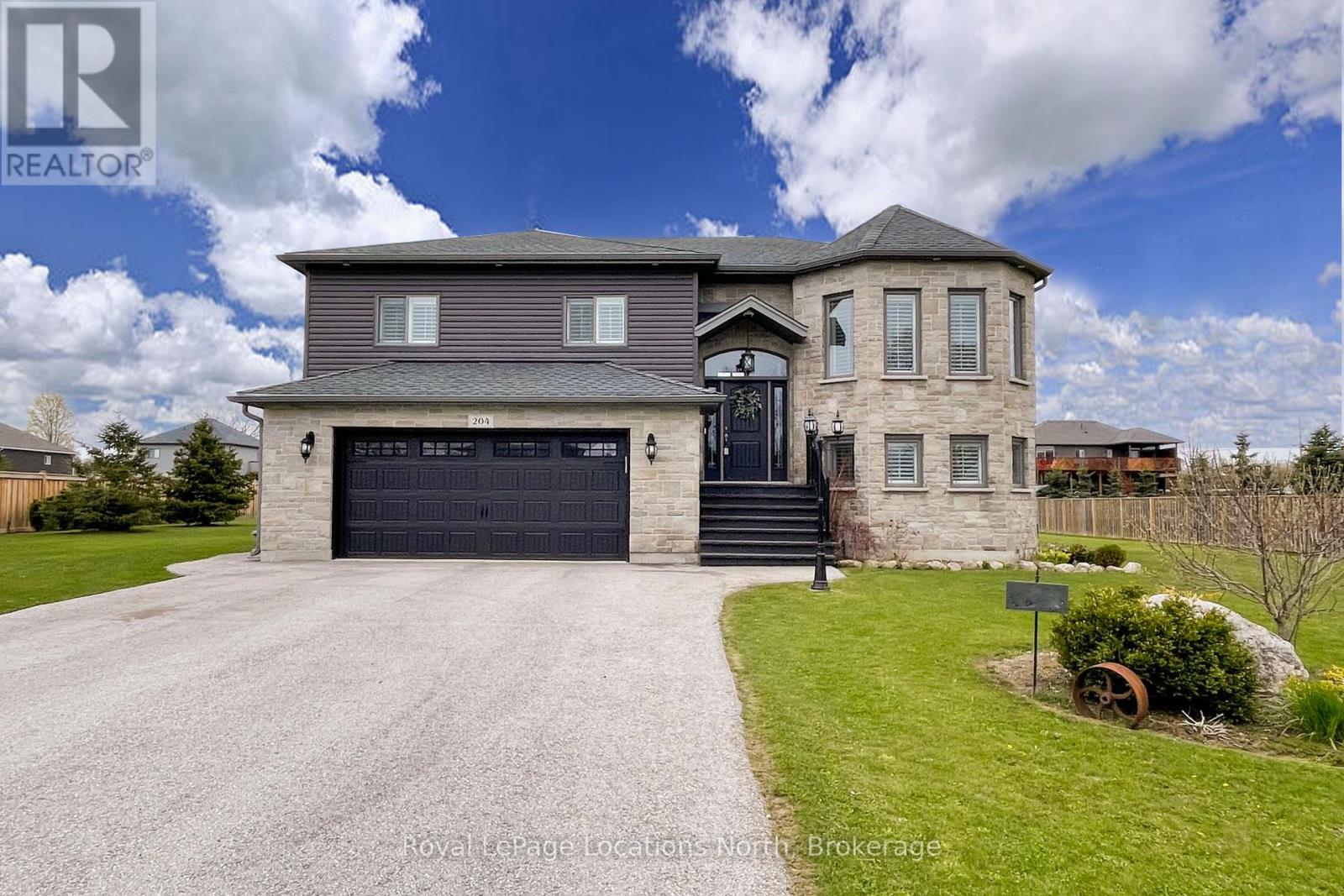 204 Mactay Drive Property Photo 2