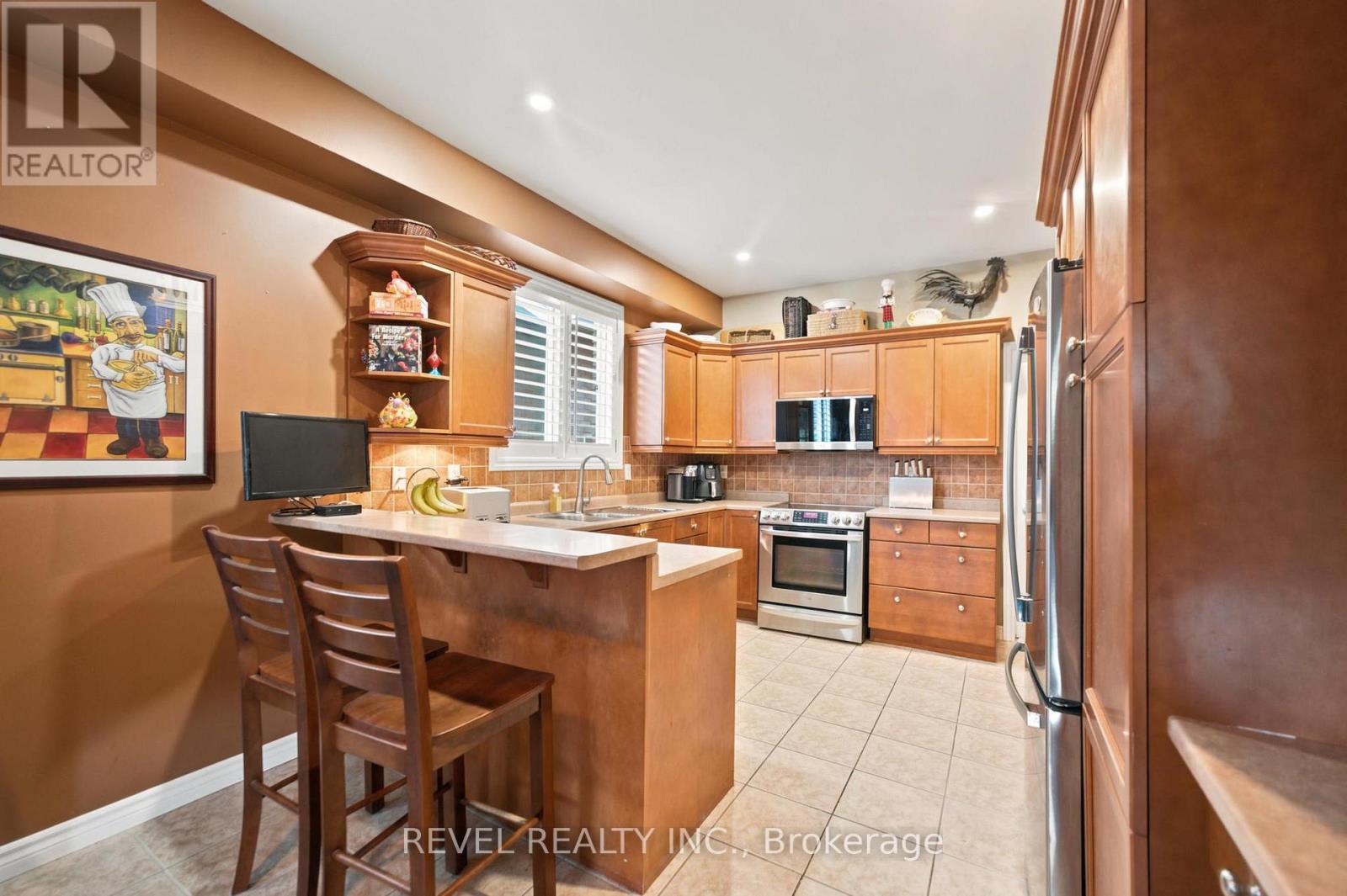 207 Valridge Drive Property Photo 9