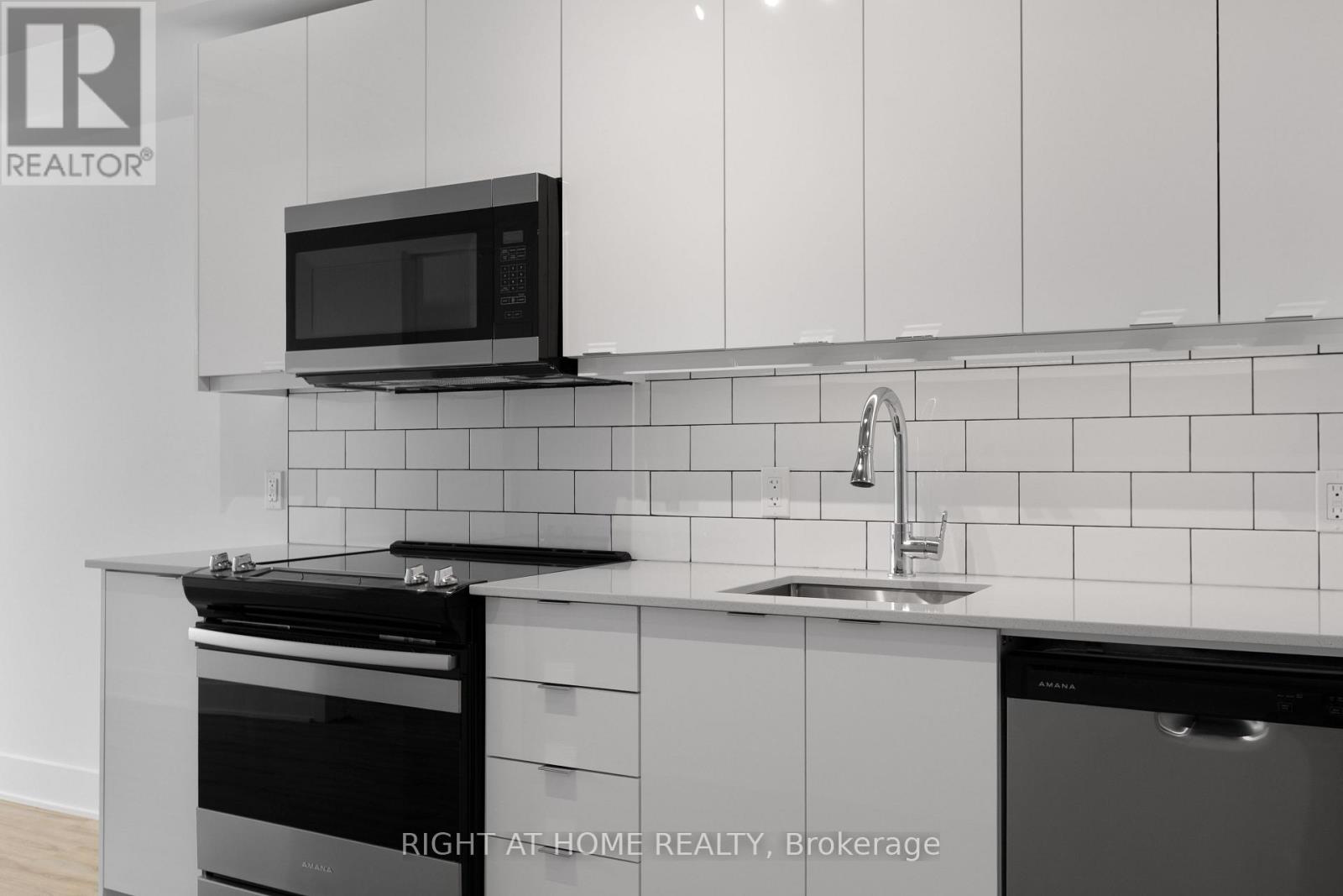 604 - 377 Winona Avenue Property Photo 3