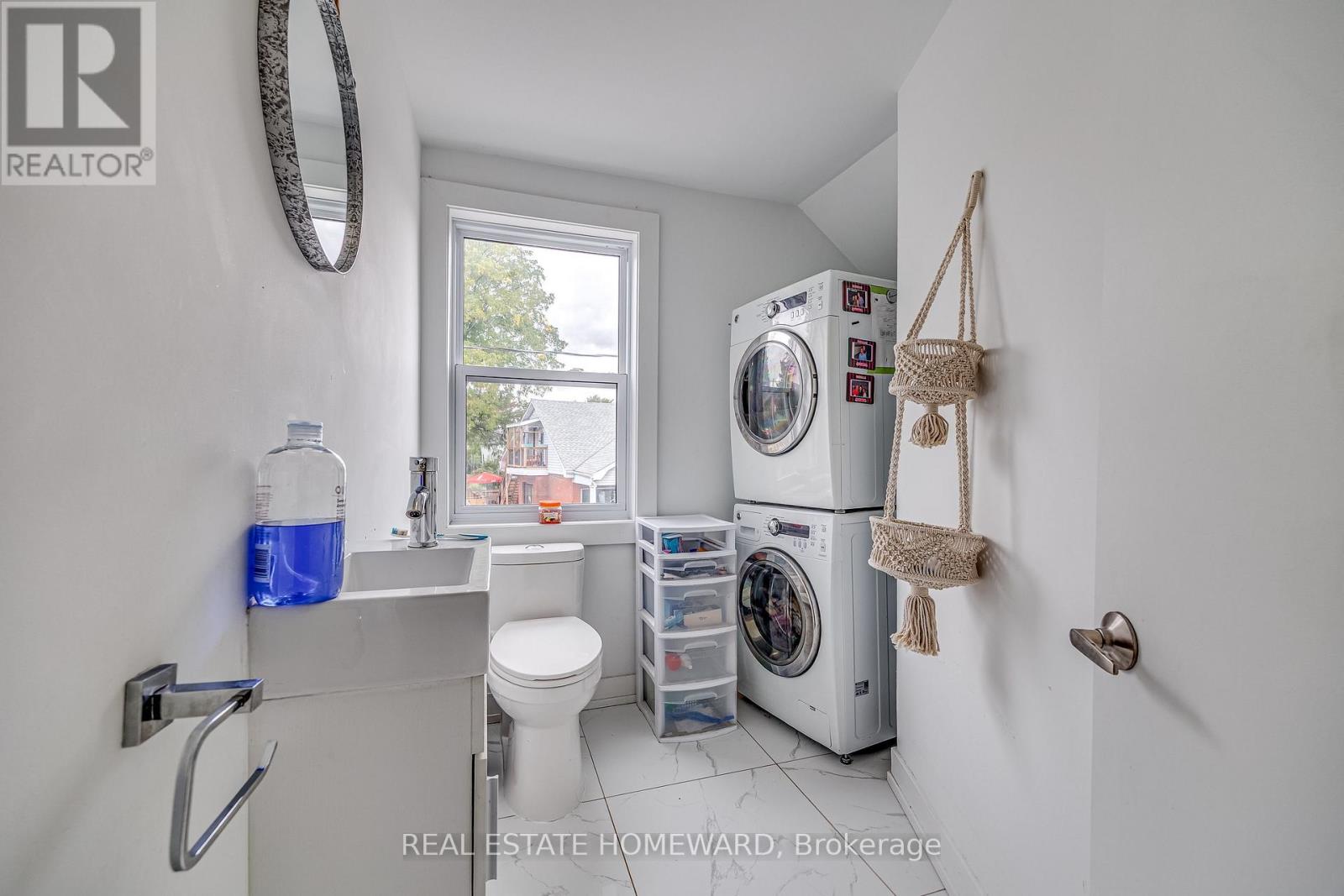 5164 St Lawrence Avenue Property Photo 13