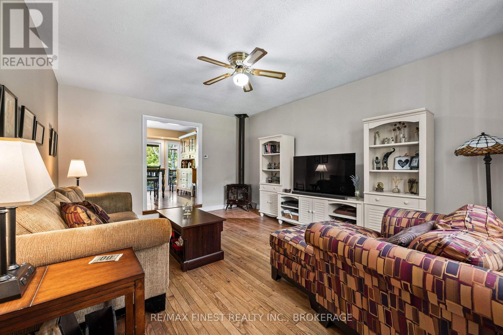 2032 Valleyview Drive Property Photo 7