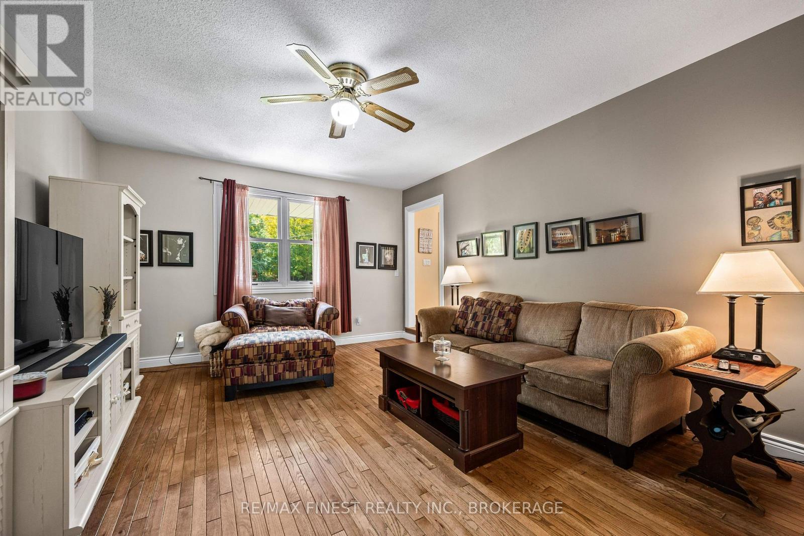 2032 Valleyview Drive Property Photo 8