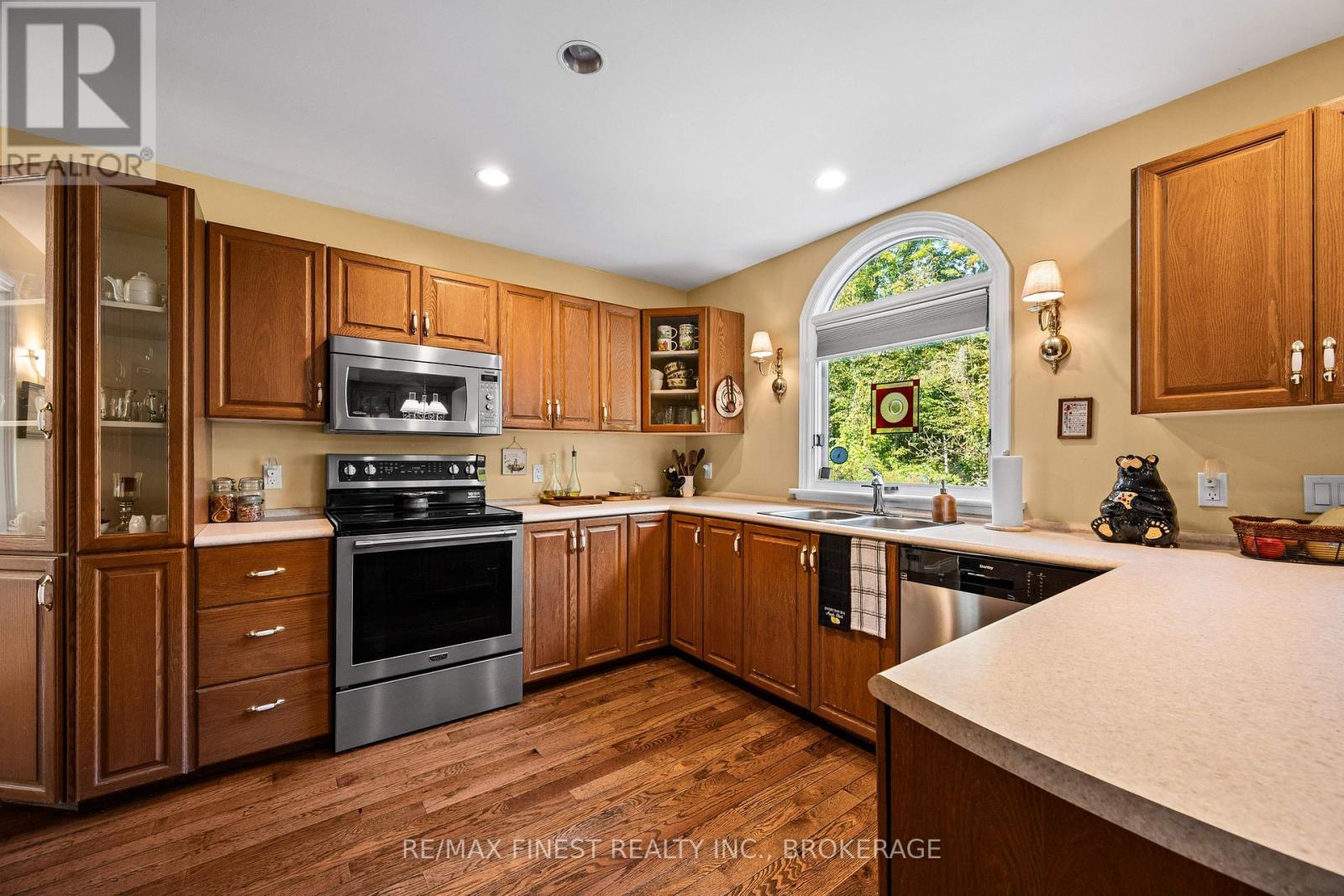2032 Valleyview Drive Property Photo 11