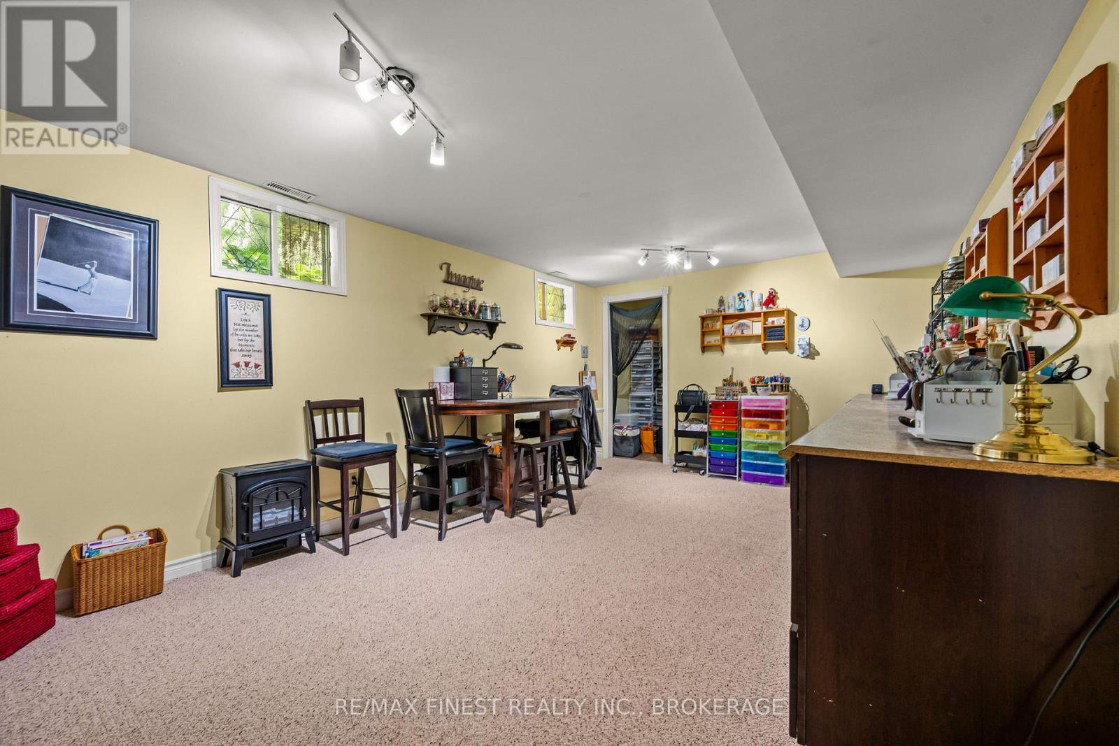 2032 Valleyview Drive Property Photo 35